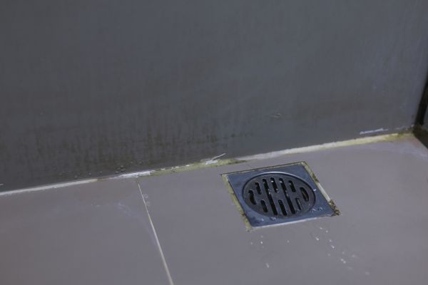 Bathroom Drain Installation in Orange